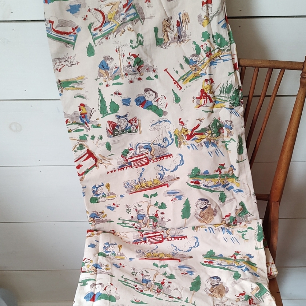 Vintage RARE Max And Moritz 2 curtain panels.